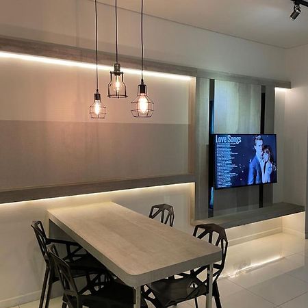 Summer Suites Klcc 1Bedroom With Twin Queen Bed Apartment กัวลาลัมเปอร์ ภายนอก รูปภาพ